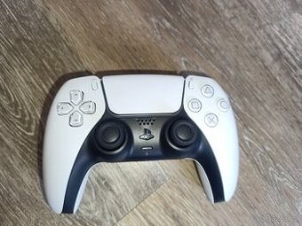 Ovladač na PS5