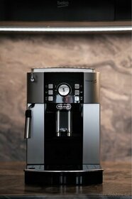 Kávovar DeLonghi MAGNIFICA S - 1