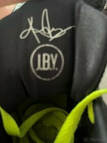 basketbalové boty Nike Kyrie J.B.Y. vel. 40