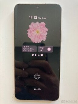 🚀 Prodej Samsung Galaxy S22 –Bílá elegance s prasklým rohem