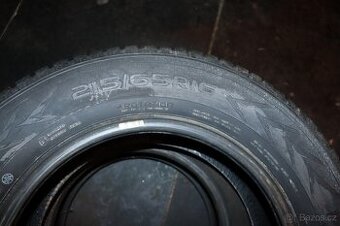 Nokian 215/65R16