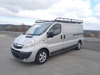 OPEL VIVARO LONG 2,5 CDTI 107kW RV2011 VELKÁ VÝBAVA 1MAJITEL