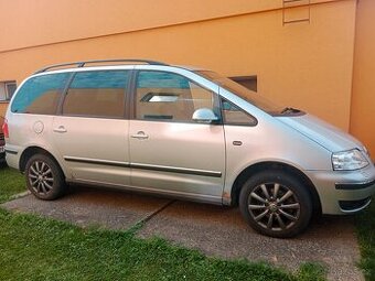 VW Sharan 1.9TDI na náhradní díly