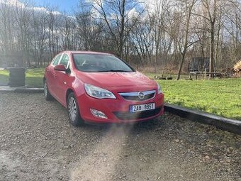 Opel Astra J 1.6i 85kw. - 1