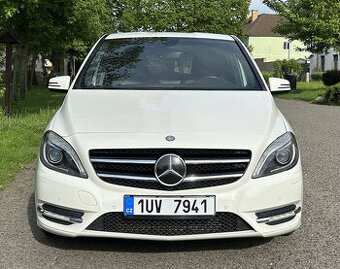 Mercedes - Benz B 180, M2012, TOP stav