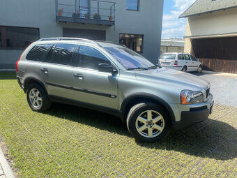 Volvo XC 90 D5 AWD 120 kW 4x4 + zimní alu kola
