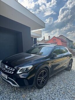 Mercedes Benz GLA