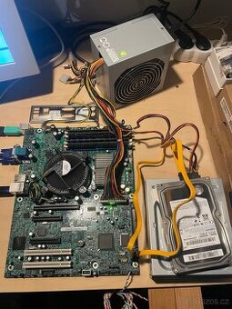 Deska Intel server, CPU, RAM, HDD, DVD, zdroj, kabeláž