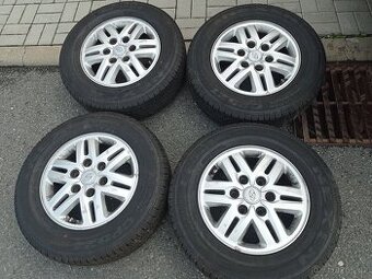 Top letní ZATEZOVA al 16" ORIGINAL HYUNDAI H-1 Travel