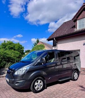 Ford Tourneo Custom Titanium 8. místné.