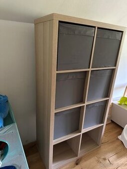 KALLAX IKEA + 6ks úložných boxů