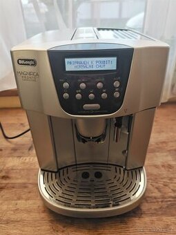 DeLonghi Magnifica ESAM 4500 – plně automat, jen černá káva,