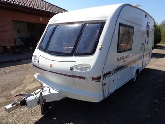 Anglický karavan Elddis Huricane GTX rv: 2002, koupelna