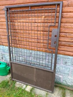 PRODÁM ZACHOVALOU BRANKU, VRÁTKA, DVEŘE 155x100 cm