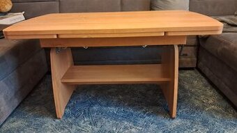 Obyvaci stena, konferencni stul, mensi skrinka