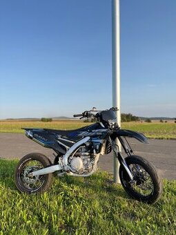 Yamaha WR450 supermoto