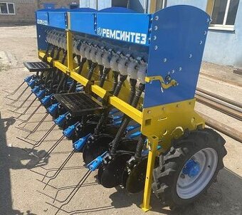 Mechanický secí stroj