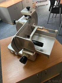 Nářezový stroj Manconi 250 VKVE - repasovaný