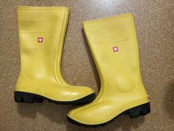 Bezpečnostní holínky.