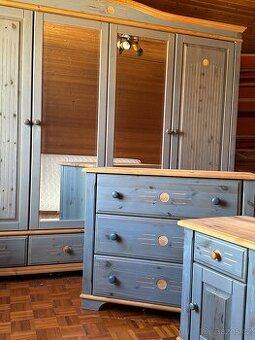 Exkluzivní celomasivní ložnice NORDKIEFER, velký komplet