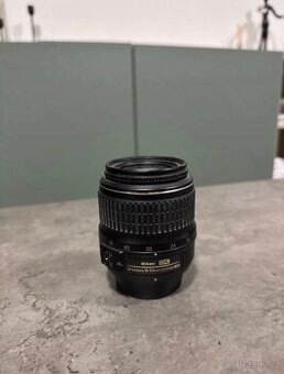 Nikon AF-S Nikkor 18-55mm