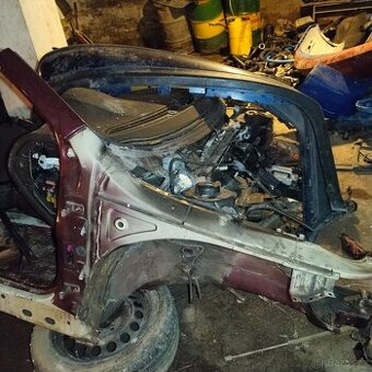 Práva předni čtvrtka Superb 2