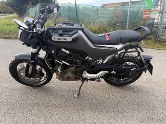 Husqvarna Svartpilen 401 32kw, rv:2021/8 lehce poškozené