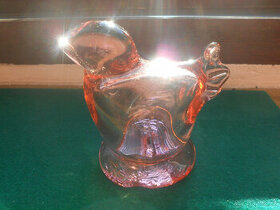 Ptáček z hutního skla.