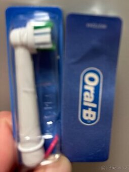 prodám Oral-B hlavice  6ks