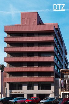 Pronájem kanceláří v moderní budově s parkováním, Liberec II