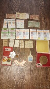 Plaketa, bankovky,jízdenky atd.