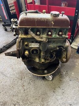 Motor Renault R8 - 1