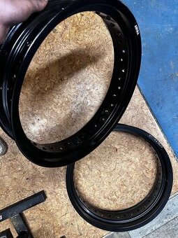 Prodám supermoto kola