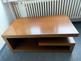 Konferenční stolek z masivu