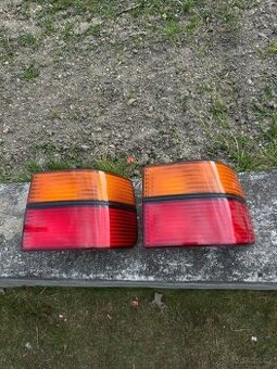 VW Vento (1991-97) 2x pravé zadní světlo