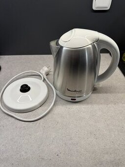 rychlovarná konvice