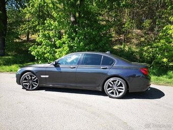 BMW 730 XDrive M Paket – plná výbava