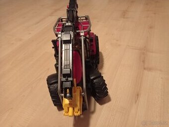 Lesní traktor Bruder. - 1