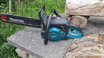 Řetězová motorová pila Makita DCS 4301 s dlouhou lišto
