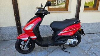 Piaggio/Derbi Boulevard 125 Four 4T. Najeto: 8.800 km