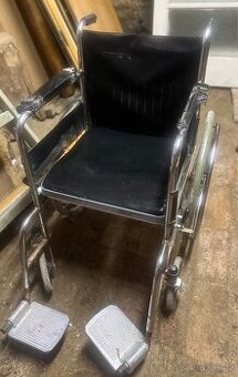 Invalidní vozík - 1