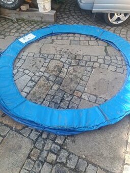 Trampolína