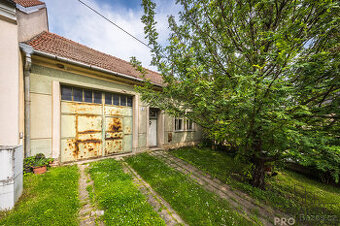 Rodinný dům se zahradou v centru Žeravic