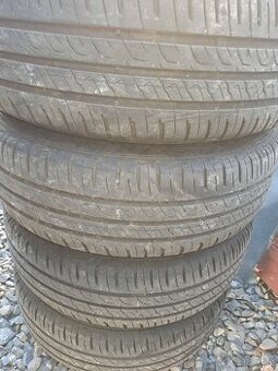 Letni pneu 195 65 15 Vzorek cca 6mm Barum