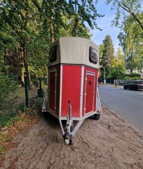 Prodám přepravník na 2 koně Blomert