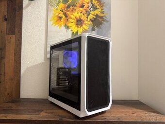 PC 33 Fractal Design Focus 2 TG White