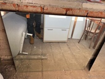 Nástěnné zrcadlo 120×95 cm