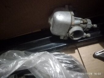 Prodám rÁd zbytky věcí na motorku a kolo