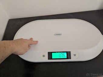 VÁHA PRO MIMINKA LCD + odměrka