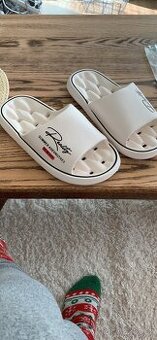 Nové dámské pantofle